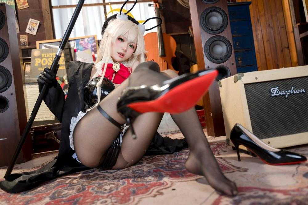 [九柒喵]笑面兔女郎 [36P/263M]（4